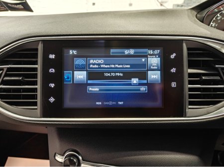 2016 Peugeot 308 1.6 HDI BLUE 120 ALLURE E EAT6 5DR AUTO €9,750 thumbnail