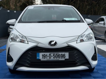 2019 Toyota Yaris - thumbnail 11