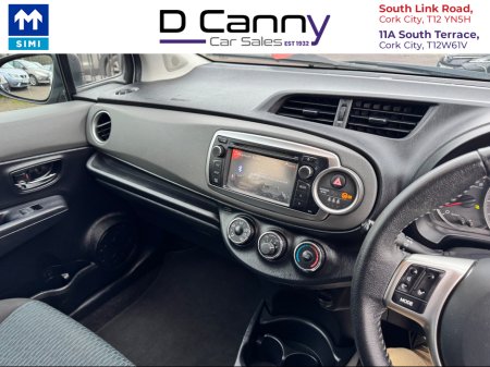 2012 Toyota Yaris - thumbnail 12