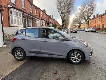 2015 Hyundai i10 1.0 Petrol Deluxe, Only 87kms! New Nct 02/2027, Ideal Starter Car, 5 Door, Cheap Tax & Insurance, Bluetooth, Cruise Control, A/C, Alloys, Service & Warranty Included, SIMI Dealer, €7,950 thumbnail