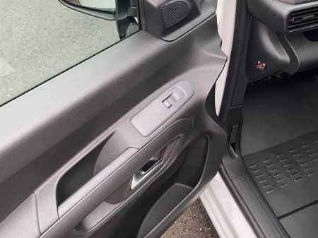 2025 Fiat Doblo SWB 1.5 100HP 650KG 4DR €21,450 thumbnail