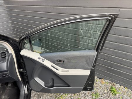 2009 Toyota Yaris - thumbnail 14