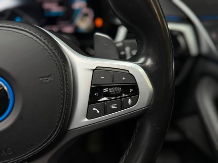 2023 BMW 5 Series - thumbnail 23