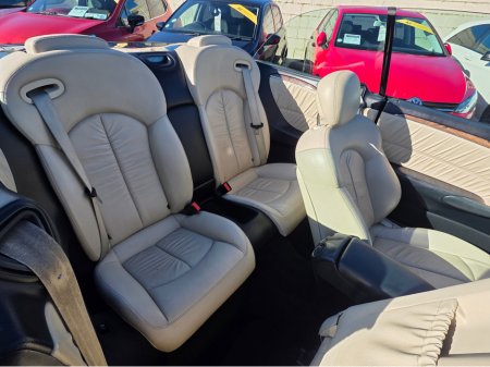 2010 Mercedes-Benz CLK Class - thumbnail 11