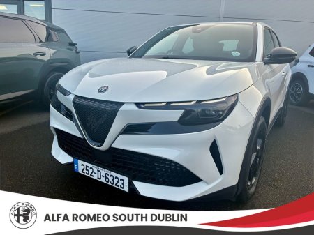 2025 Alfa Romeo Junior Ibrida, Mild-Hibrid Petrol Automatic €31,995