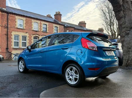 2015 Ford Fiesta - thumbnail 8