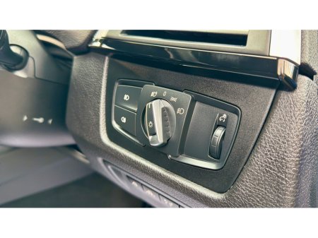 2017 BMW 3 Series - thumbnail 16