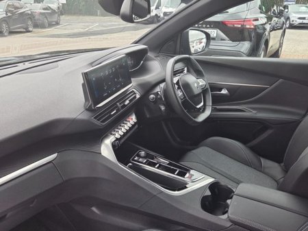 2024 Peugeot 5008 - thumbnail 11