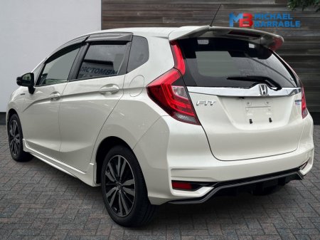 2017 Honda Fit 1.5L Petrol Hybrid Automatic thumbnail