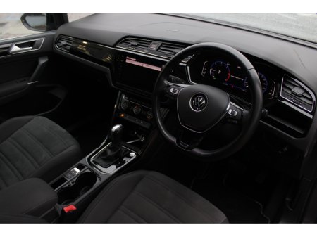2021 Volkswagen Touran 2.0TDI HIGHLINE PLUS AUTO PAN ROOF  // UPGRADED ALLOYS // STUNNING CAR // BUY WITH CONFIDENCE AA AND SIMI APPROVED DEALER 2026 // FINANCE ARRANGED // ALL TRADE INS WELCOME // WELL WORTH VIEWING // €31,950 thumbnail