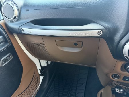 2014 Jeep Wrangler - thumbnail 29