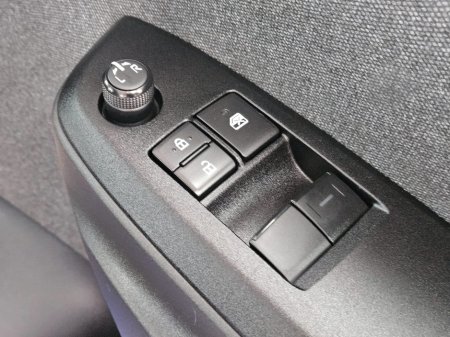 2021 Toyota Yaris - thumbnail 8