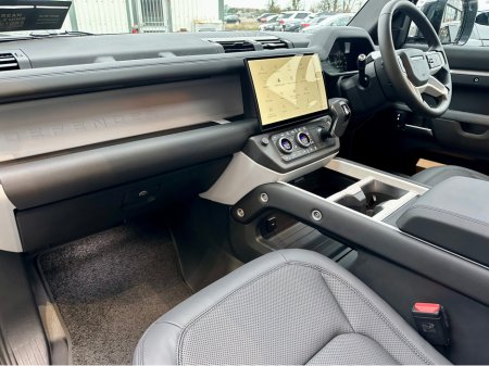 2026 Land Rover Defender Borosco Grey /  X-DYNAMIC SE €119,950 thumbnail