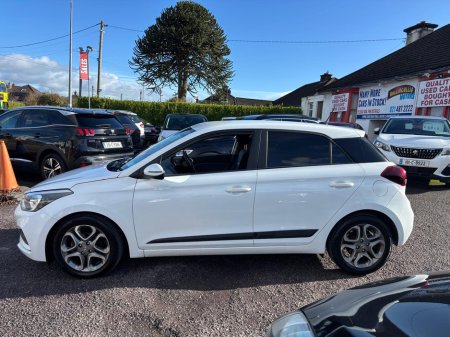 2021 Hyundai i20 ACTIVE DELUXE PLUS 5DR €15,750 thumbnail