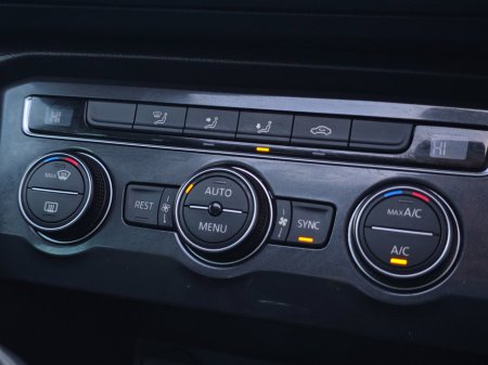 2018 Volkswagen Tiguan 2.0 TDI 115HP BMT Comfortline €19,950 thumbnail