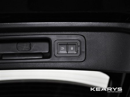 2025 BYD Seal U DM-i BOOST FWD DEMO MODEL €39,990 thumbnail