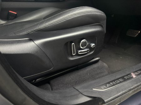 2024 Land Rover Range Rover Velar HSE DYNAMIC P400E €64,990 thumbnail