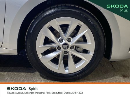 2025 Skoda Octavia Selection 1.5TSI 115bhp DSG mHEV €33,950 thumbnail