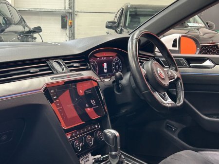 2019 Volkswagen Arteon PANORAMIC SUNROOF R-line D7F 150HP 5DR AUTO #4 €28,950 thumbnail