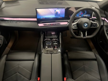 2026 BMW 5 Series 530e M Sport- IMMEDIATE DELIVERY thumbnail