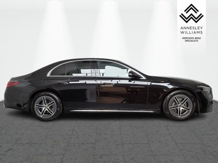 2025 Mercedes-Benz E Class E220d AMG Line €76,950 thumbnail