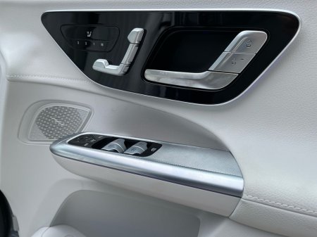 2025 Mercedes-Benz EQE - thumbnail 20