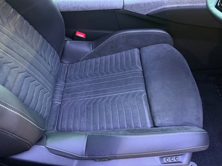 2026 Peugeot 5008 - thumbnail 3