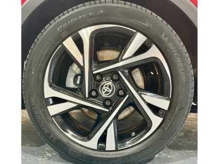 2023 Toyota C-HR HYBRID SPORT 4DR AUTO €29,500 thumbnail