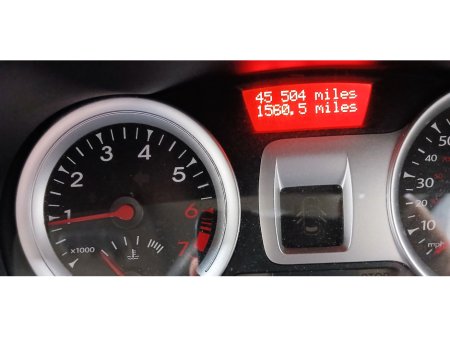 2012 Renault Clio - thumbnail 3