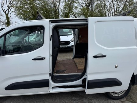 2019 Peugeot Partner - thumbnail 4