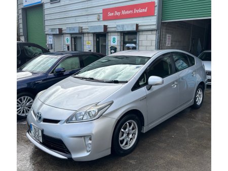 2013 Toyota Prius - thumbnail 1