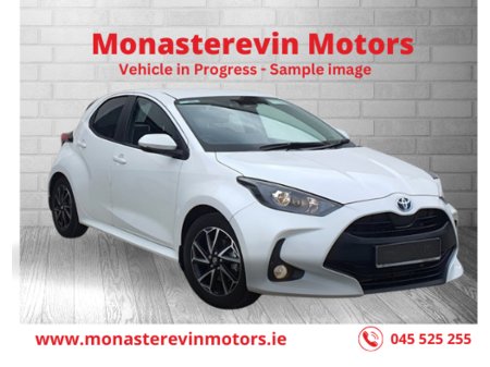 2025 Toyota Yaris HYBRID 1.5 L SPORT HEV 4 €28,888