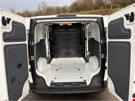 2026 Kia PV5 CARGO 2026 €44,200 thumbnail