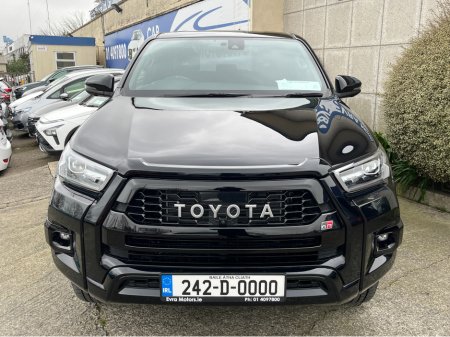 2024 Toyota Hilux - thumbnail 2
