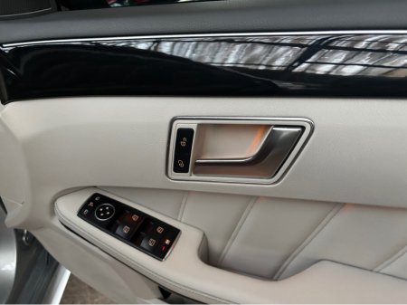 2016 Mercedes-Benz E Class - thumbnail 7