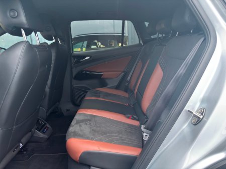 2021 Volkswagen ID.4 - thumbnail 8