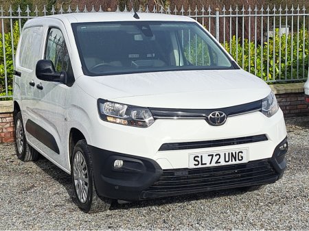 2022 Toyota Proace City Icon L1 Panel Van 1.5 Diesel with 3 seats in front and double sliding doors. thumbnail