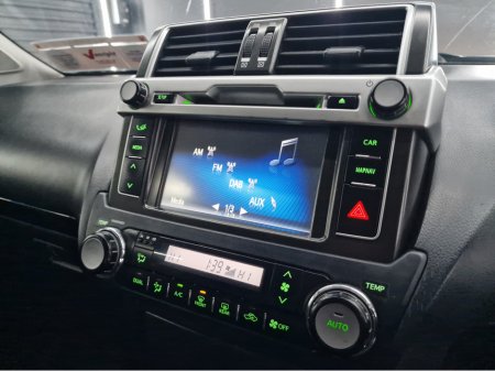 2017 Toyota Landcruiser LAND CRU LWB GX COM 4DR €29,950 thumbnail