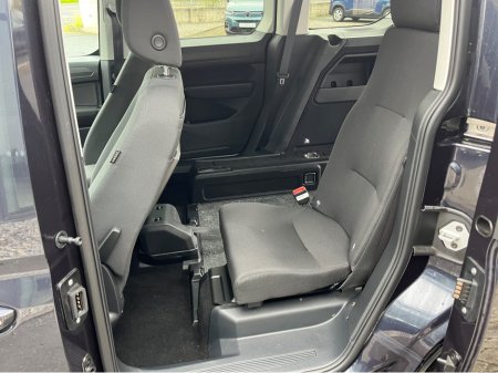 2024 Volkswagen Caddy Wheelchair Accessible SWB manual €36,950 thumbnail