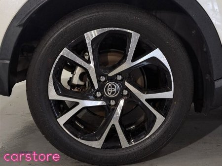 2020 Toyota C-HR 1.8 PET HYB HEV €25,380 thumbnail