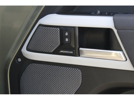 2022 Land Rover Defender - thumbnail 19