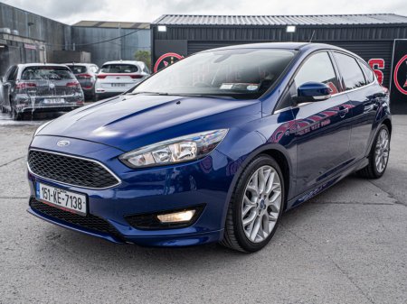 2015 Ford Focus - thumbnail 18