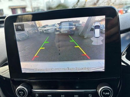 2019 Ford Fiesta TITANIUM 1.10 85PS 5SPEED 4DR €12,950 thumbnail