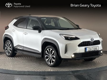 2023 Toyota Yaris Cross LUNA SPORT €27,950 thumbnail