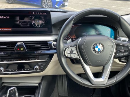 2022 BMW 5 Series - thumbnail 5