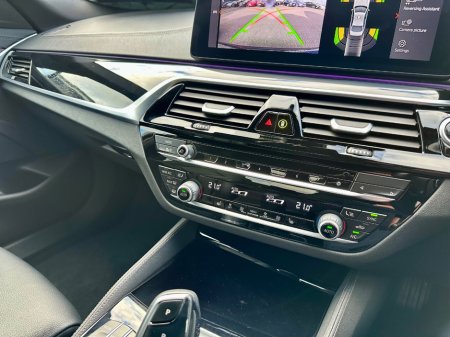 2022 BMW 5 Series - thumbnail 19