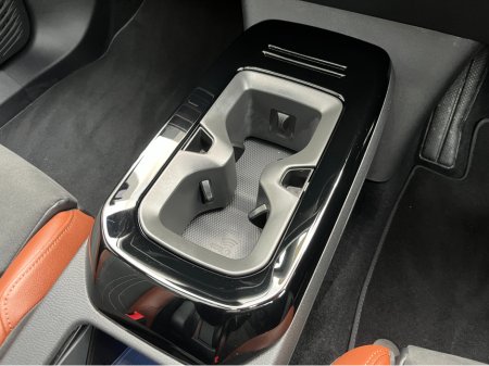 2022 Volkswagen ID.4 PRO TECH 77KWH //MASSIVE SPEC//HEATED ELECTRIC MEMORY MASSAGE SEATS//PANORAMIC GLASS ROOF//HEAD UP DISPLAY//360 PARKING CAMERAS// €28,950 thumbnail