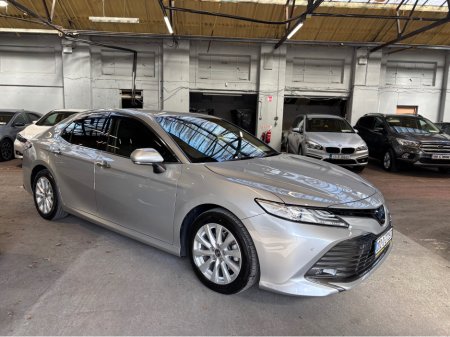2020 Toyota Camry - thumbnail 1