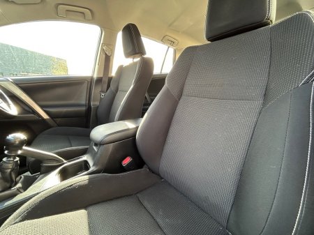 2016 Toyota Rav4 - thumbnail 11