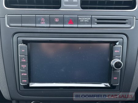 2017 Volkswagen Polo 1.2 , AUTO // EXTREMELY LOW MILEAGE €13,950 thumbnail